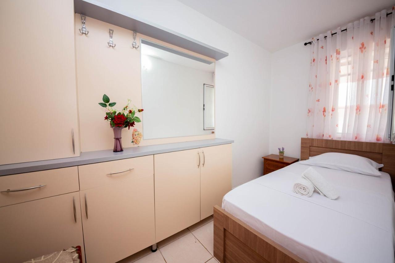 Emel Apartaments Ксамил Екстериор снимка