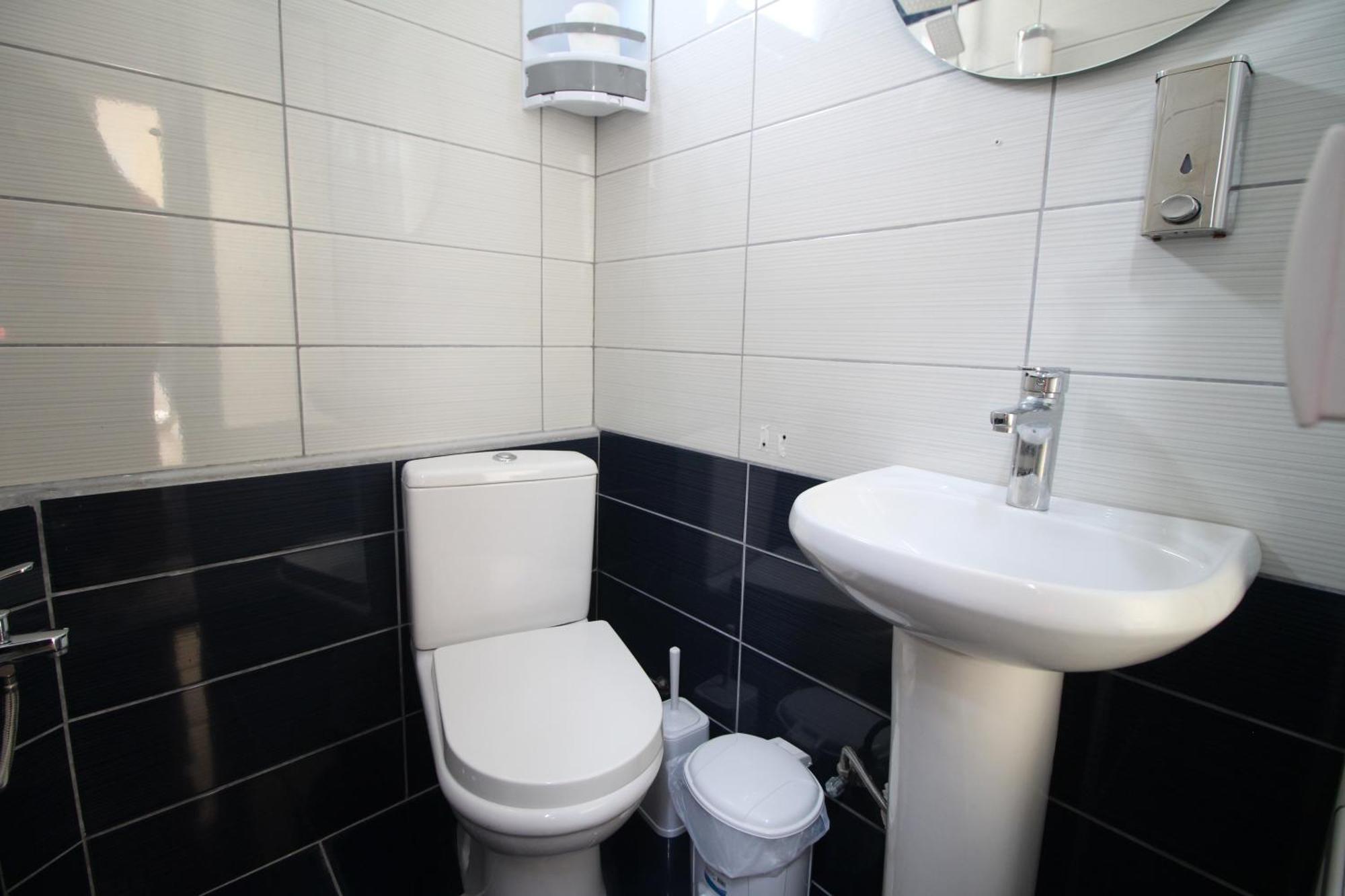 Emel Apartaments Ксамил Екстериор снимка