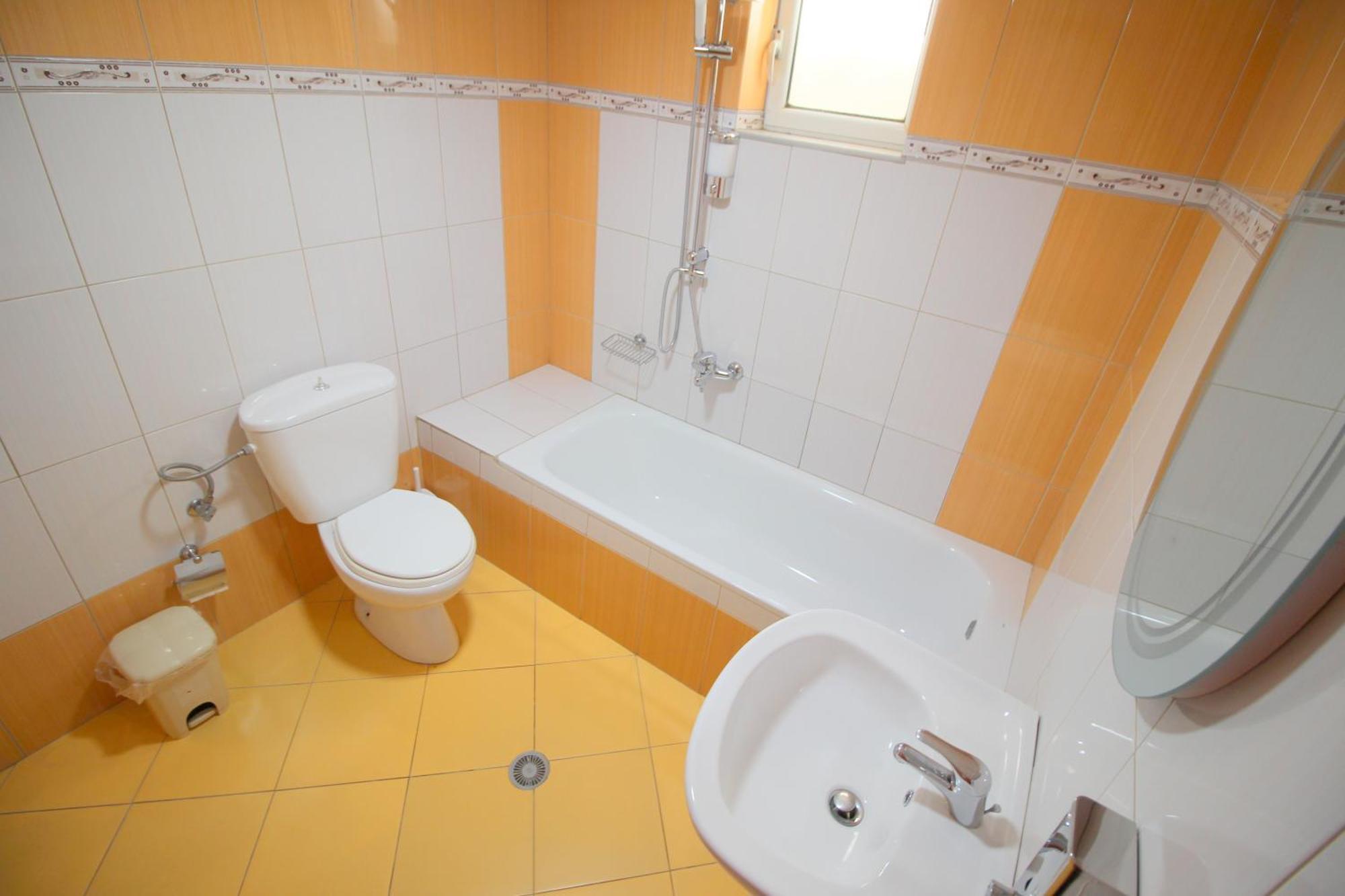 Emel Apartaments Ксамил Екстериор снимка