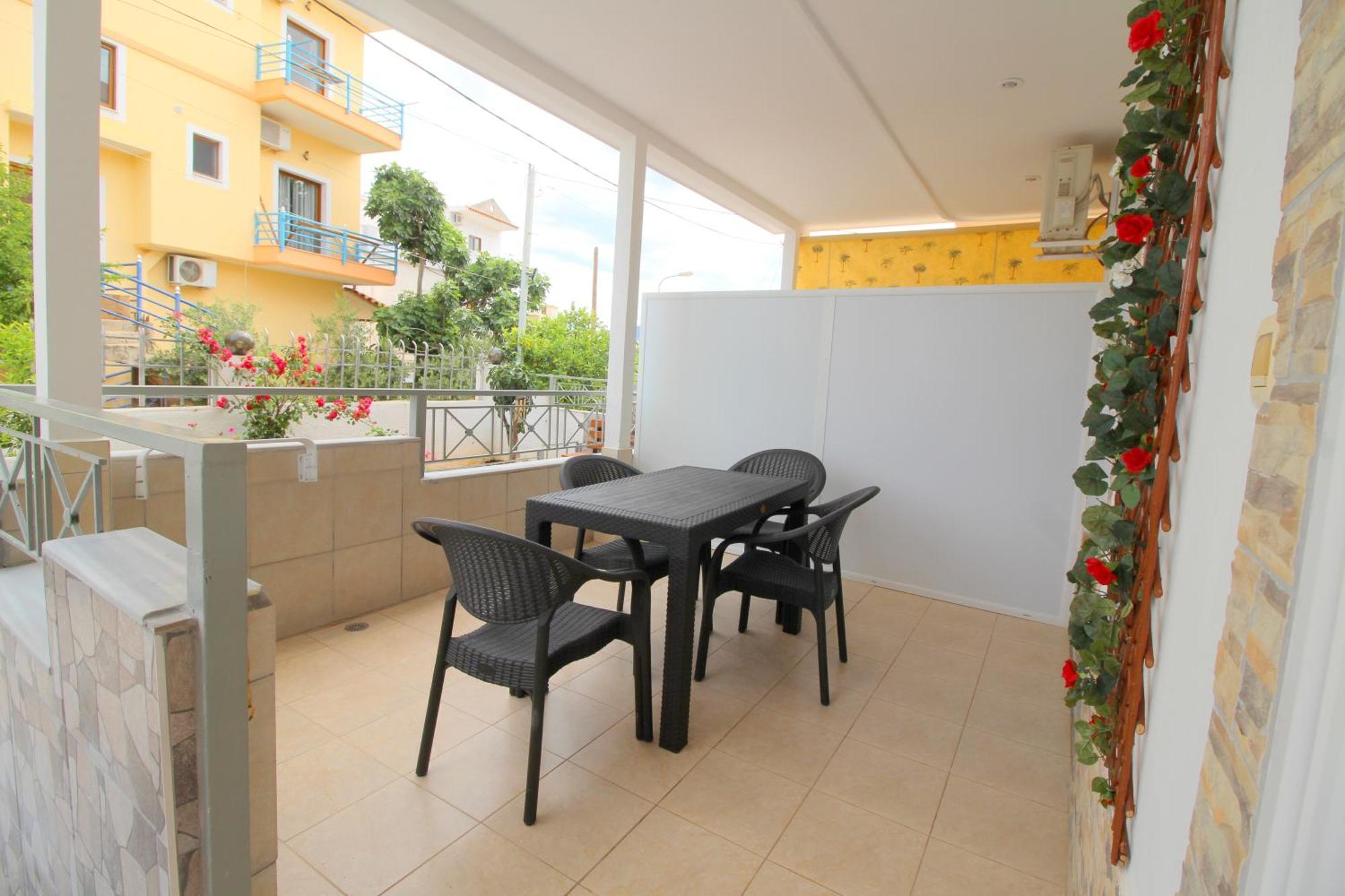 Emel Apartaments Ксамил Екстериор снимка