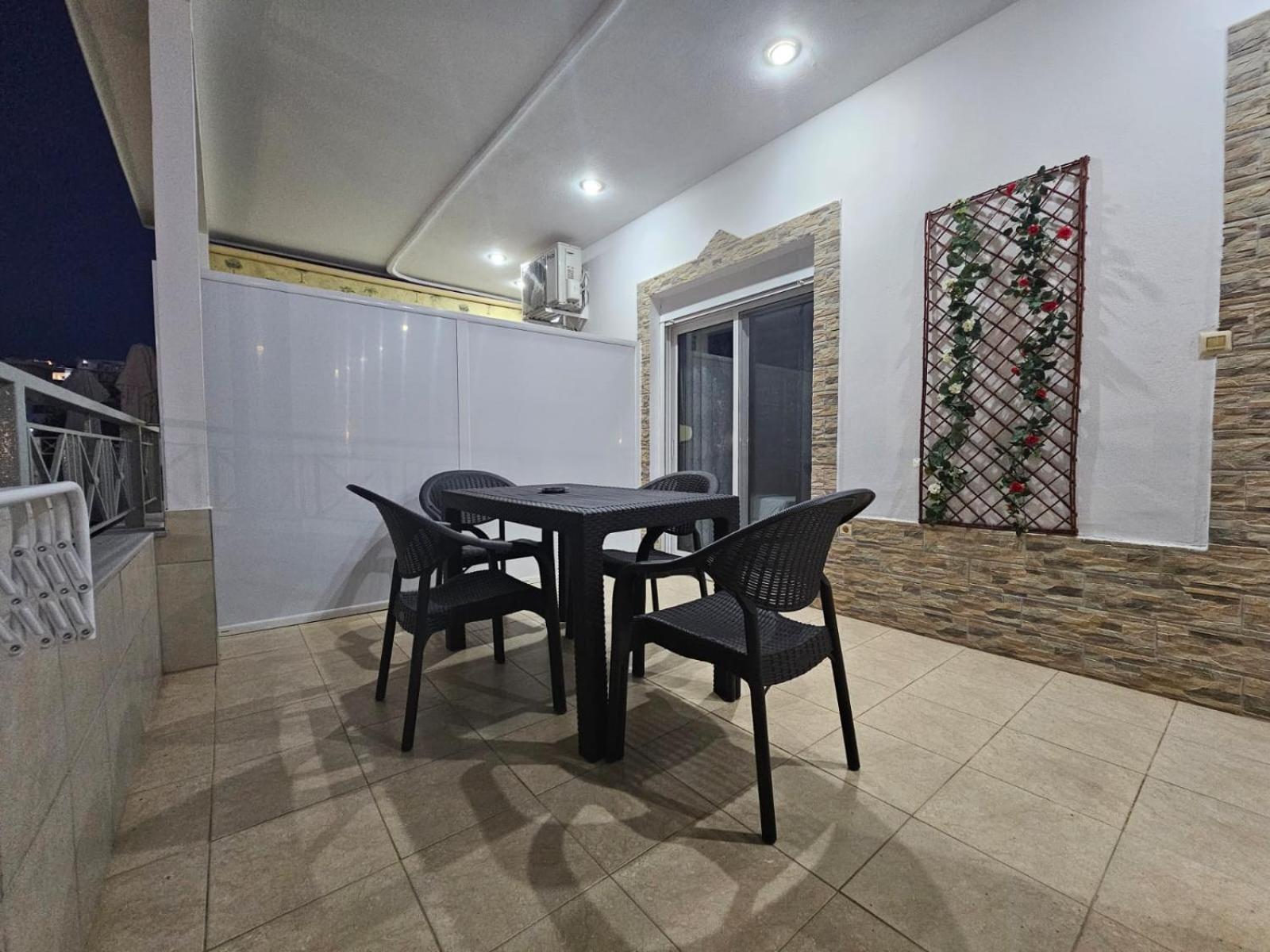 Emel Apartaments Ксамил Екстериор снимка
