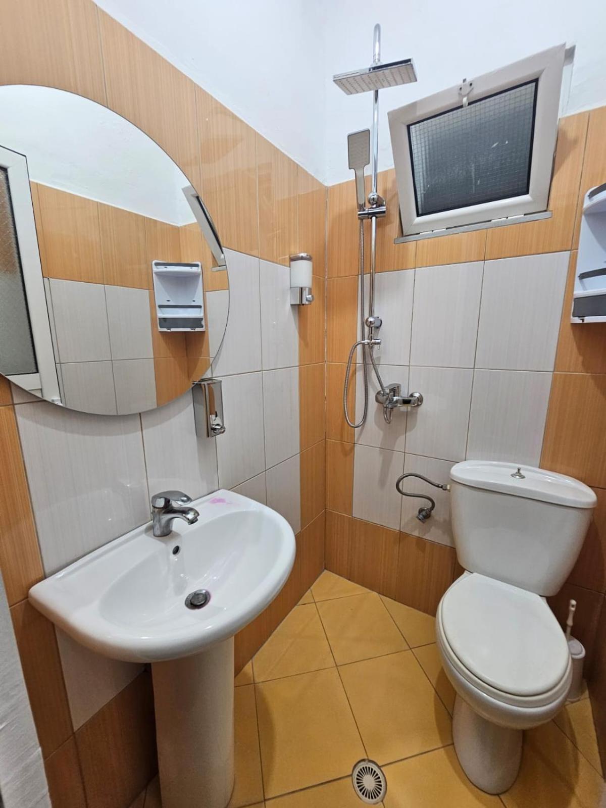 Emel Apartaments Ксамил Екстериор снимка