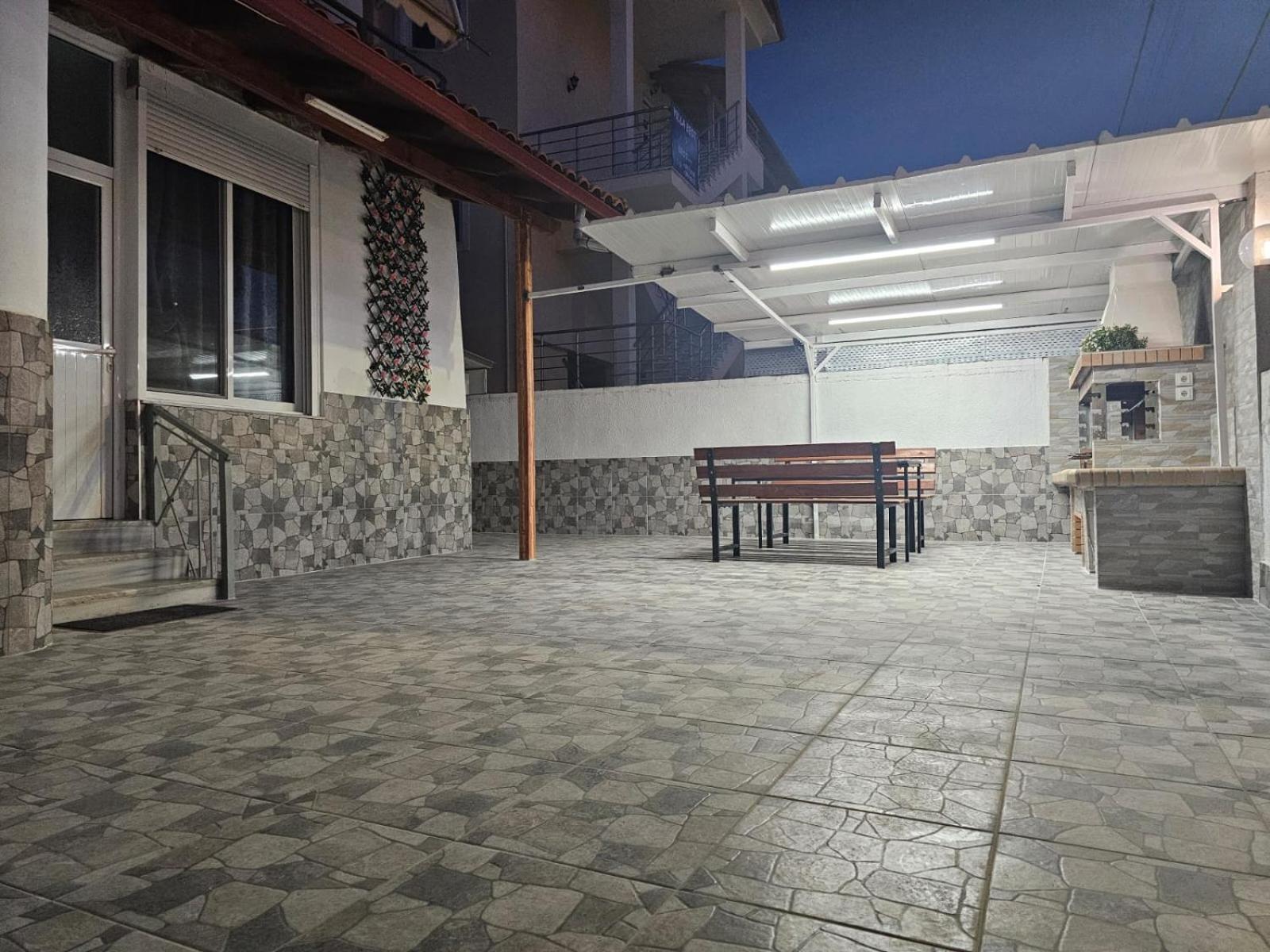 Emel Apartaments Ксамил Екстериор снимка