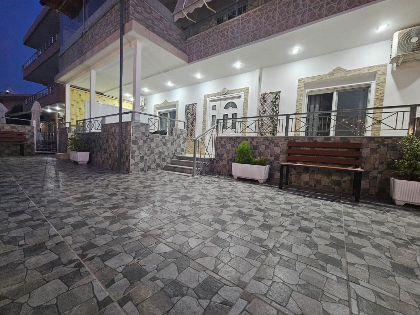 Emel Apartaments Ксамил Екстериор снимка